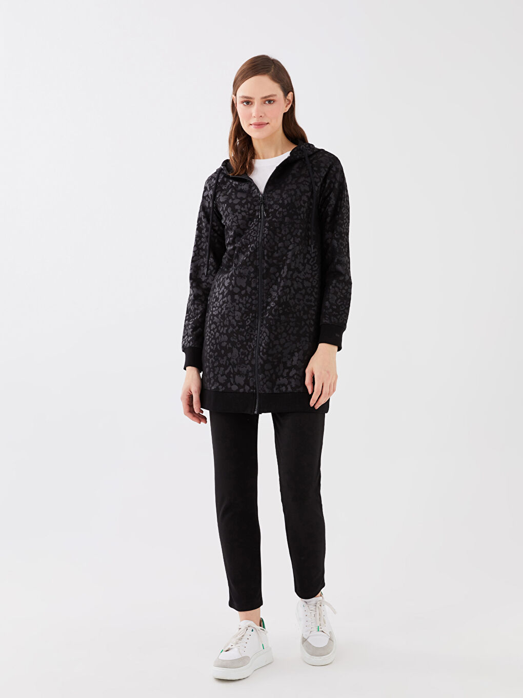Siyah Kapüşonlu Desenli Uzun Kollu Kadın Hırka-2