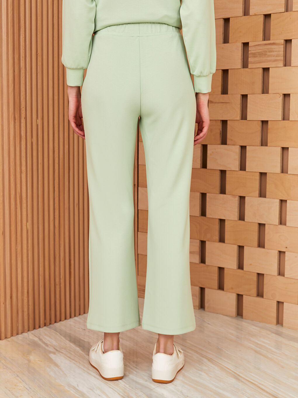 Elastic Waist Straight Stitch Detail Women's Trousers-3