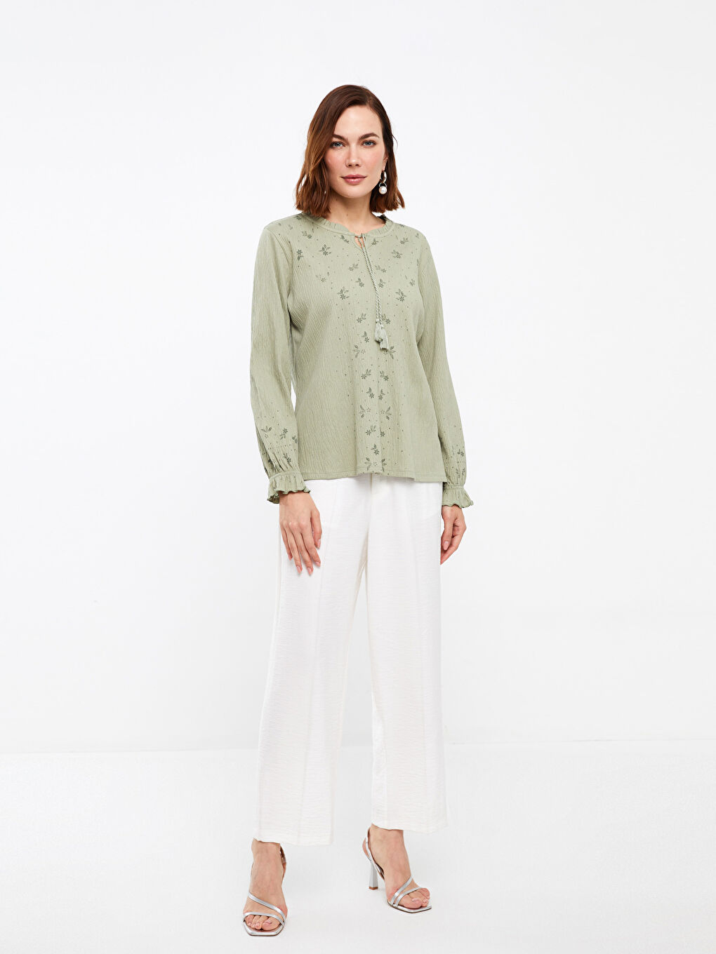 Yeşil Bağlamalı Yaka Nakışlı Uzun Kollu Kadın Bluz-2