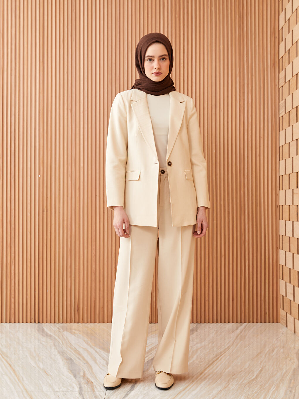 Kahverengi Kadın Dokuma Şal-1