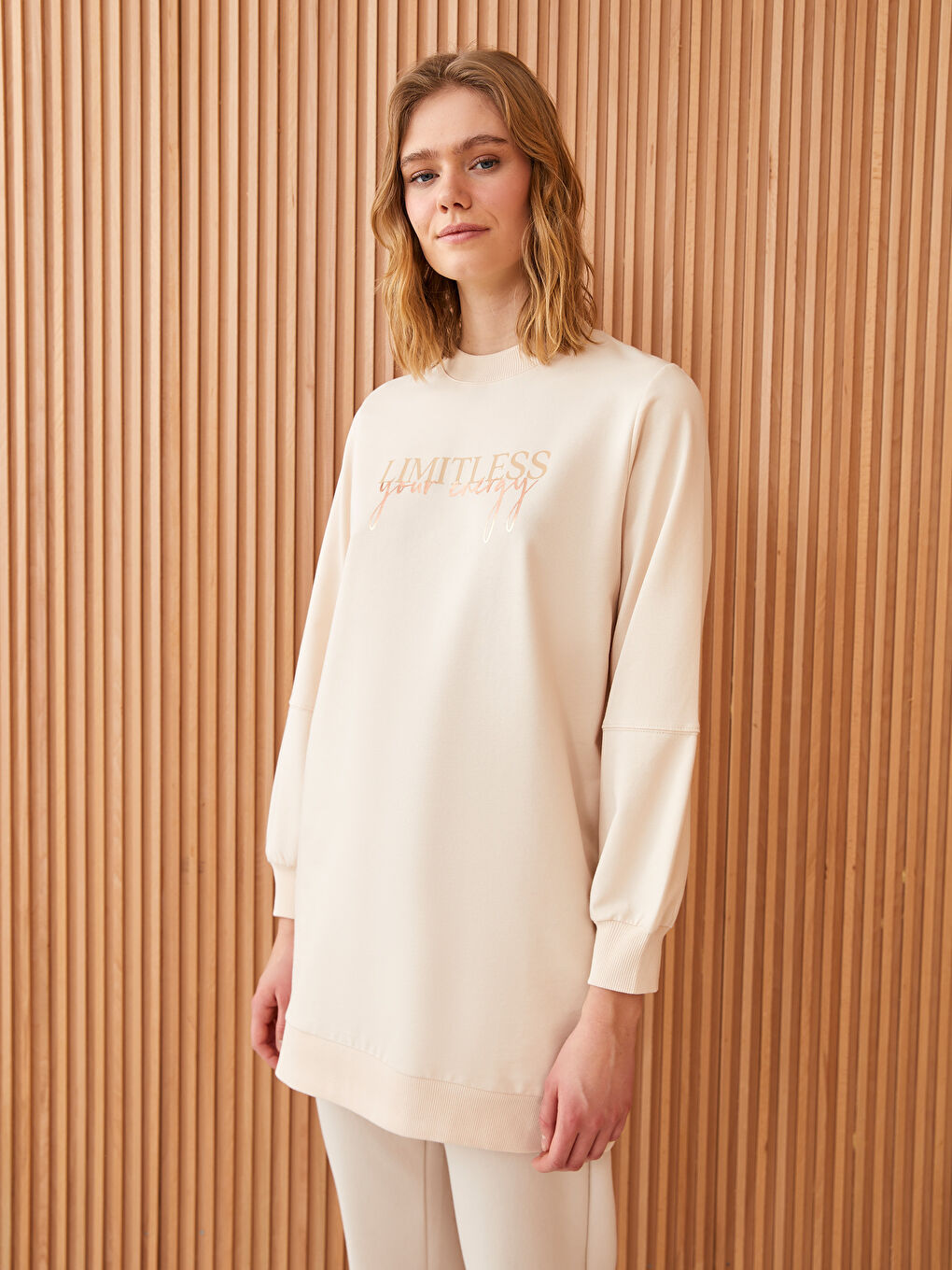 Ekru Bisiklet Yaka Baskılı Uzun Kollu Kadın Sweatshirt Tunik