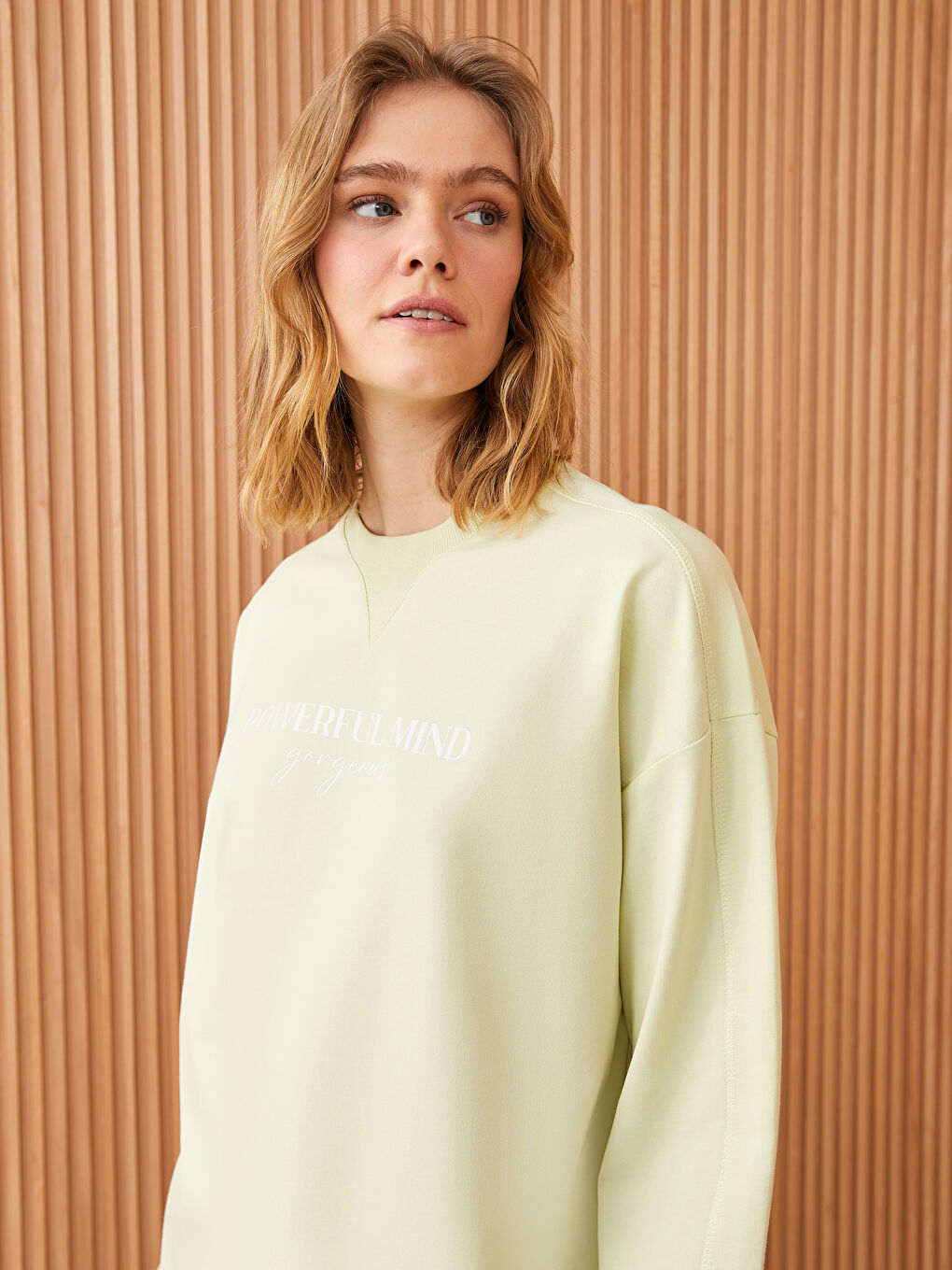LCW Modest Bisiklet Yaka Baskılı Uzun Kollu Oversize Kadın Sweatshirt Tunik -S3FN56Z8-EW3