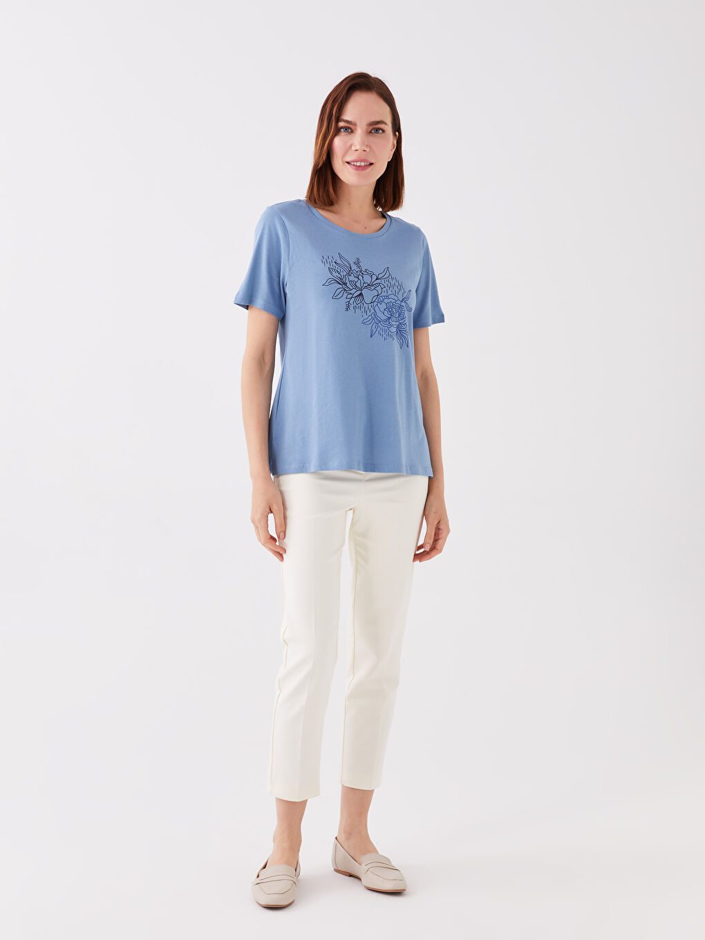 تيشيرت نسائي بأكمام قصيرة وياقة دائرية مطبوع-2