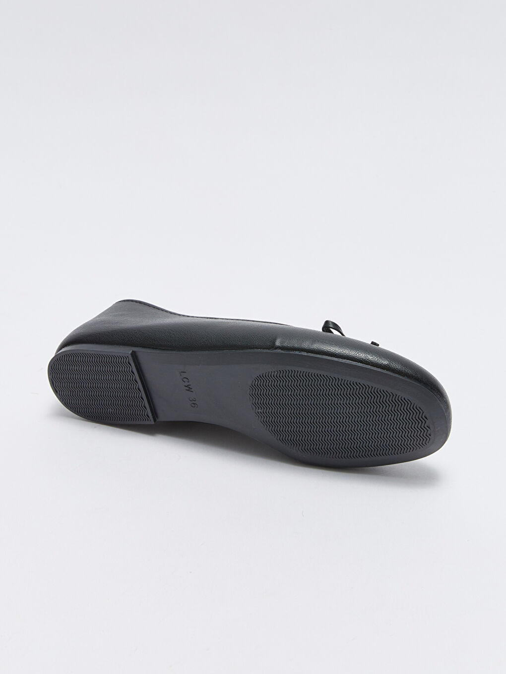 Siyah Deri Görünümlü Kız Çocuk Babet-3