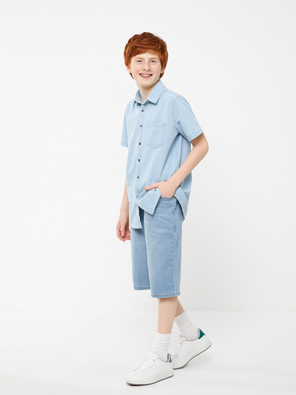 LCW Kids Indigo Basic Kısa Kollu Erkek Çocuk Jean Gömlek - 1