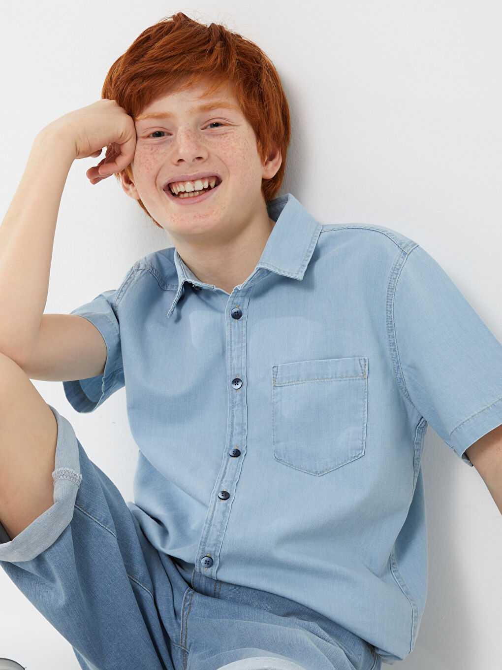 LCW Kids Indigo Basic Kısa Kollu Erkek Çocuk Jean Gömlek - 2