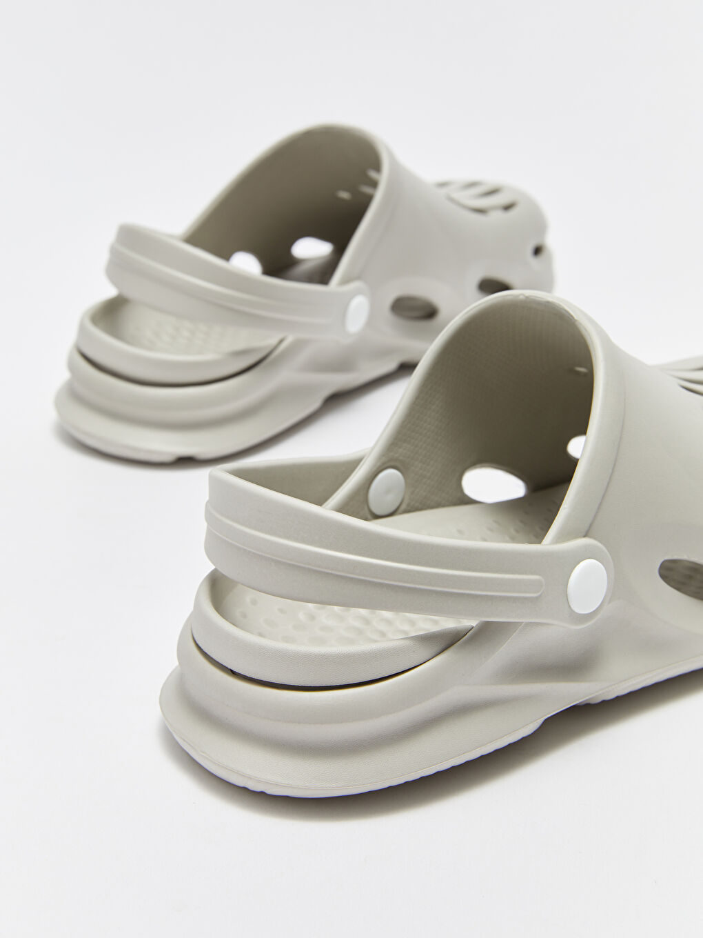 Gri Önü Kapalı Erkek Plaj Sandaleti-4