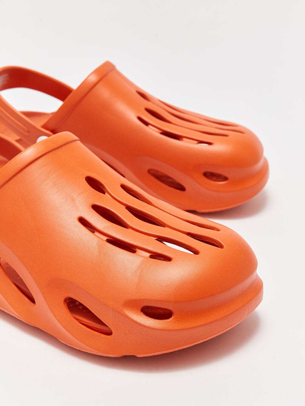 Turuncu Önü Kapalı Erkek Plaj Sandaleti-2