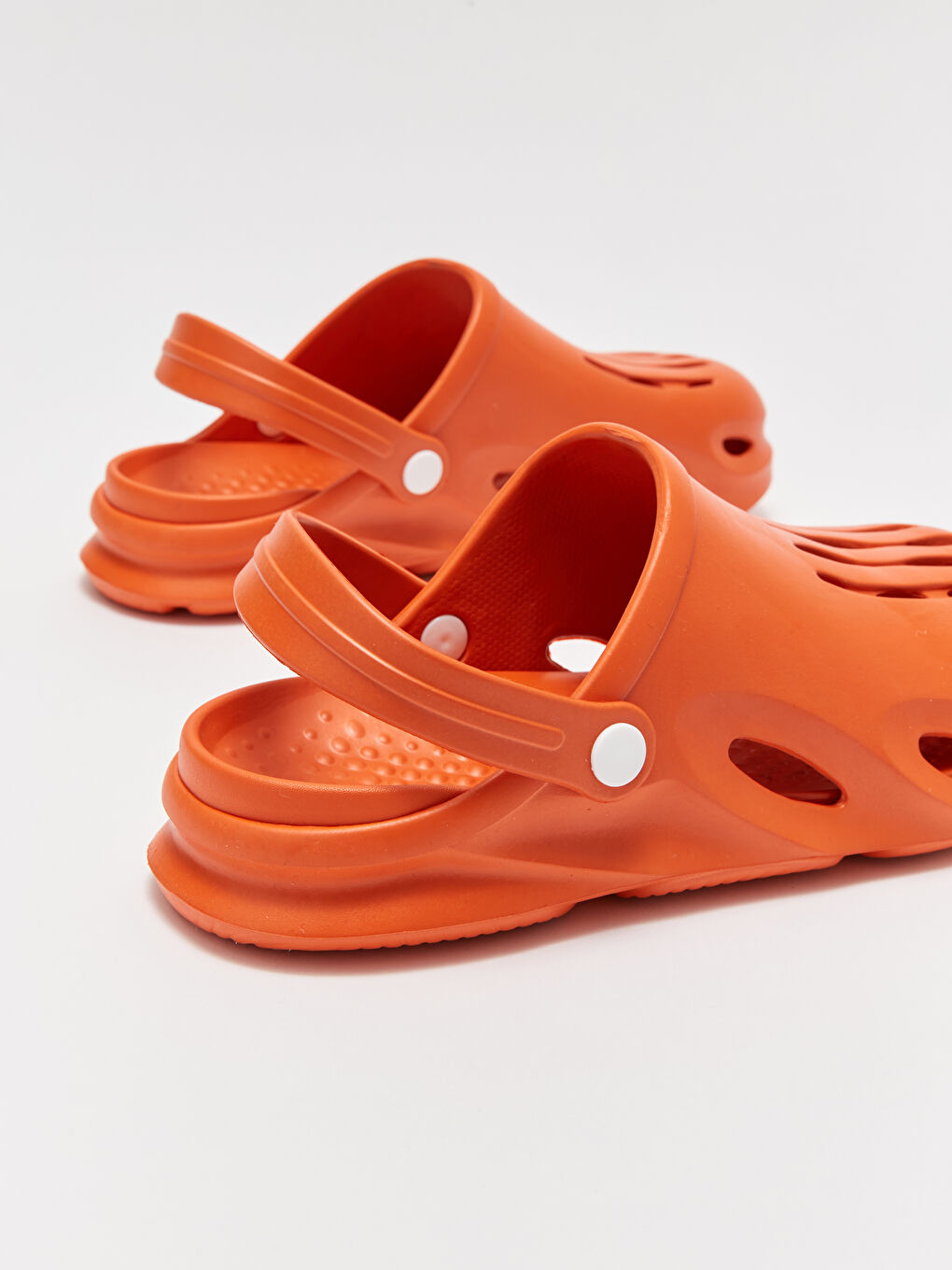 Turuncu Önü Kapalı Erkek Plaj Sandaleti-4