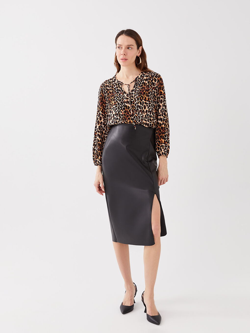 Ekru Bağlamalı Yaka Desenli Uzun Kollu Kadın Bluz-2