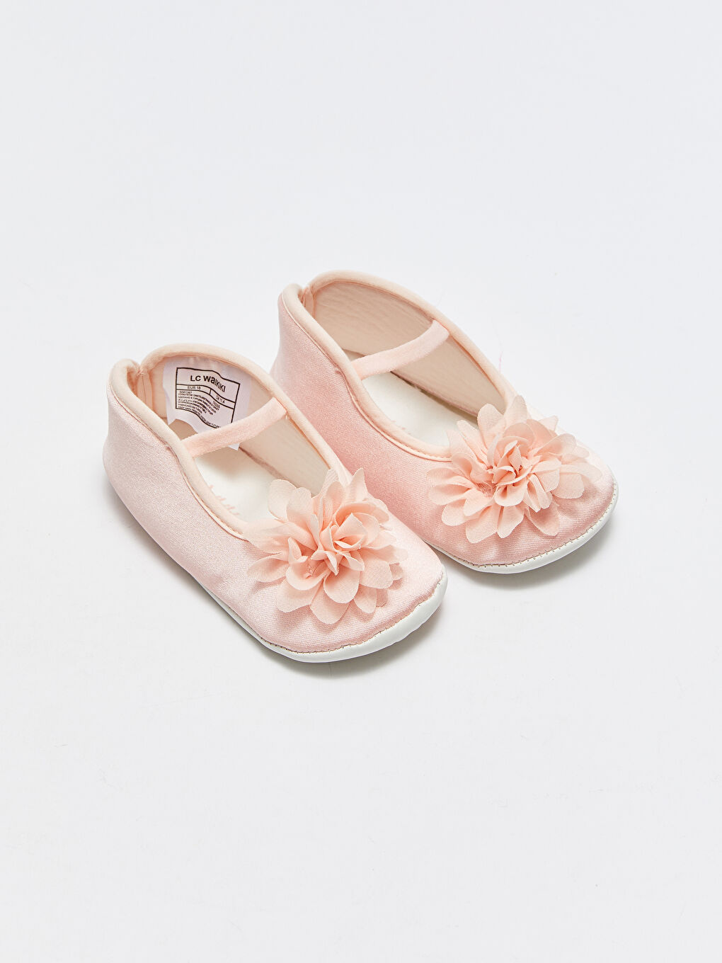 Ekru Lastikli Kız Bebek Yürüme Öncesi Ayakkabısı ve Bere-1