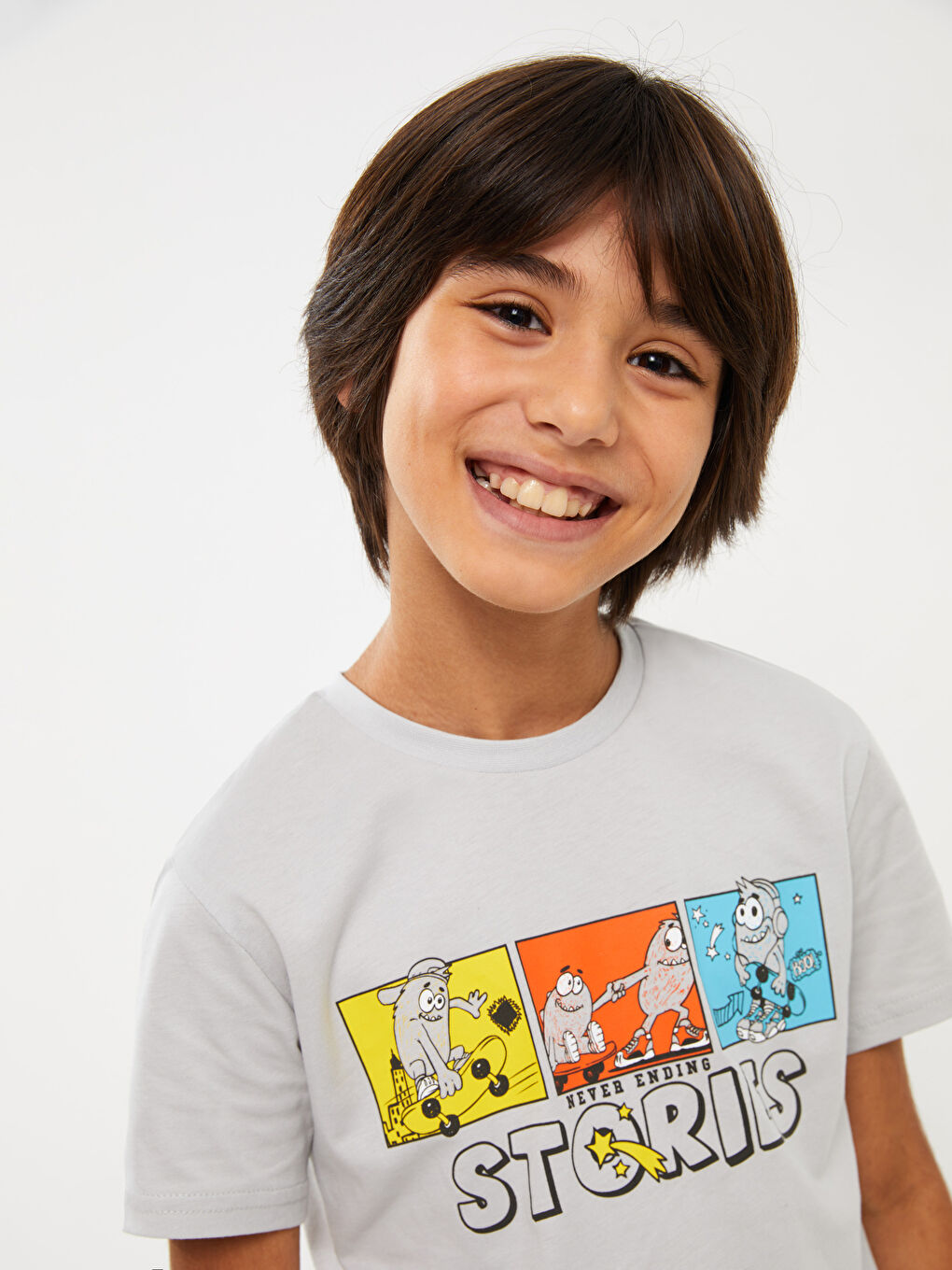 Gri Bisiklet Yaka Baskılı Kısa Kollu Erkek Çocuk Tişört