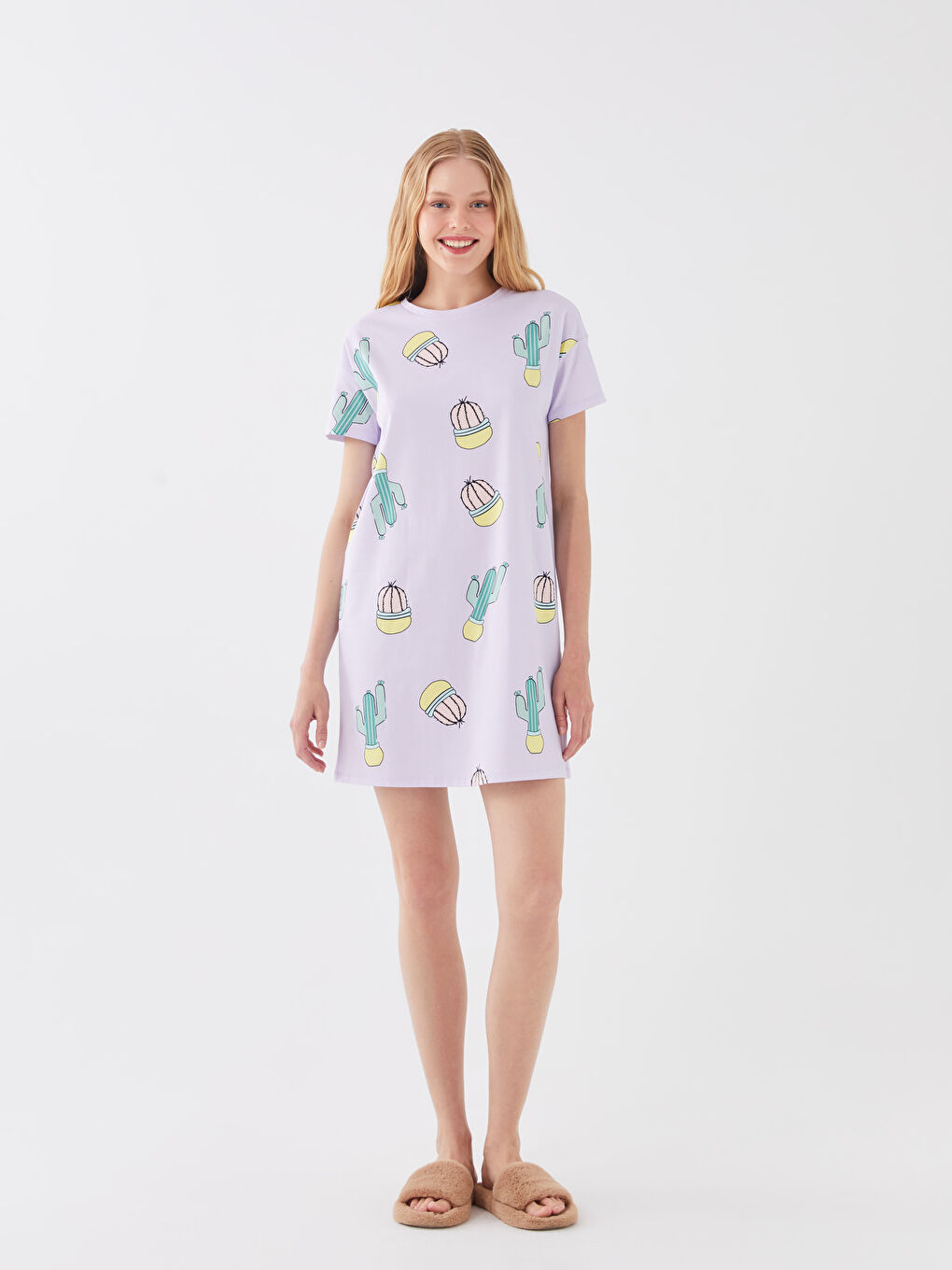 Lila Bisiklet Yaka Desenli Kısa Kollu Kadın Gecelik