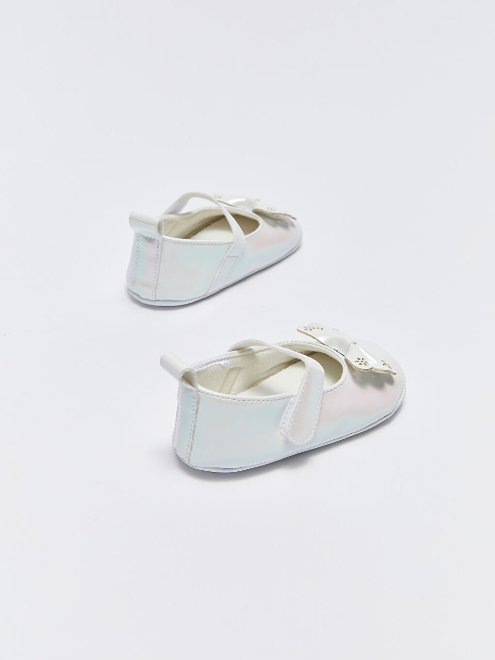 Beyaz Fiyonk Detaylı Kız Bebek Yürüme Öncesi Ayakkabı ve Saç Bandı-4