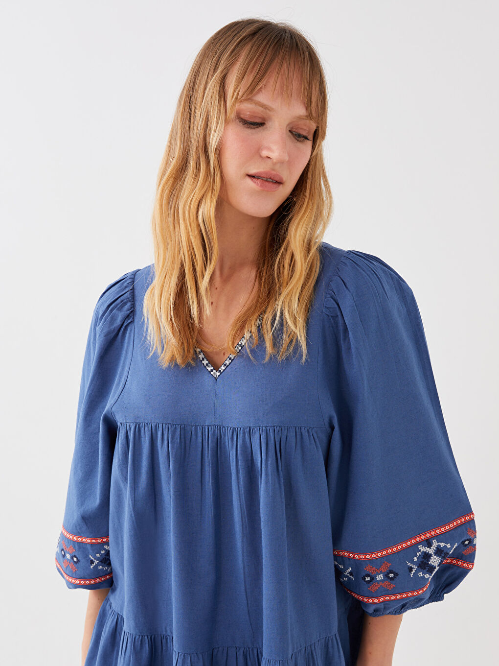 LCWAIKIKI Classic V-Neck Embroidered Balloon Sleeve Voile Women's Dress -S3FQ49Z8-V45