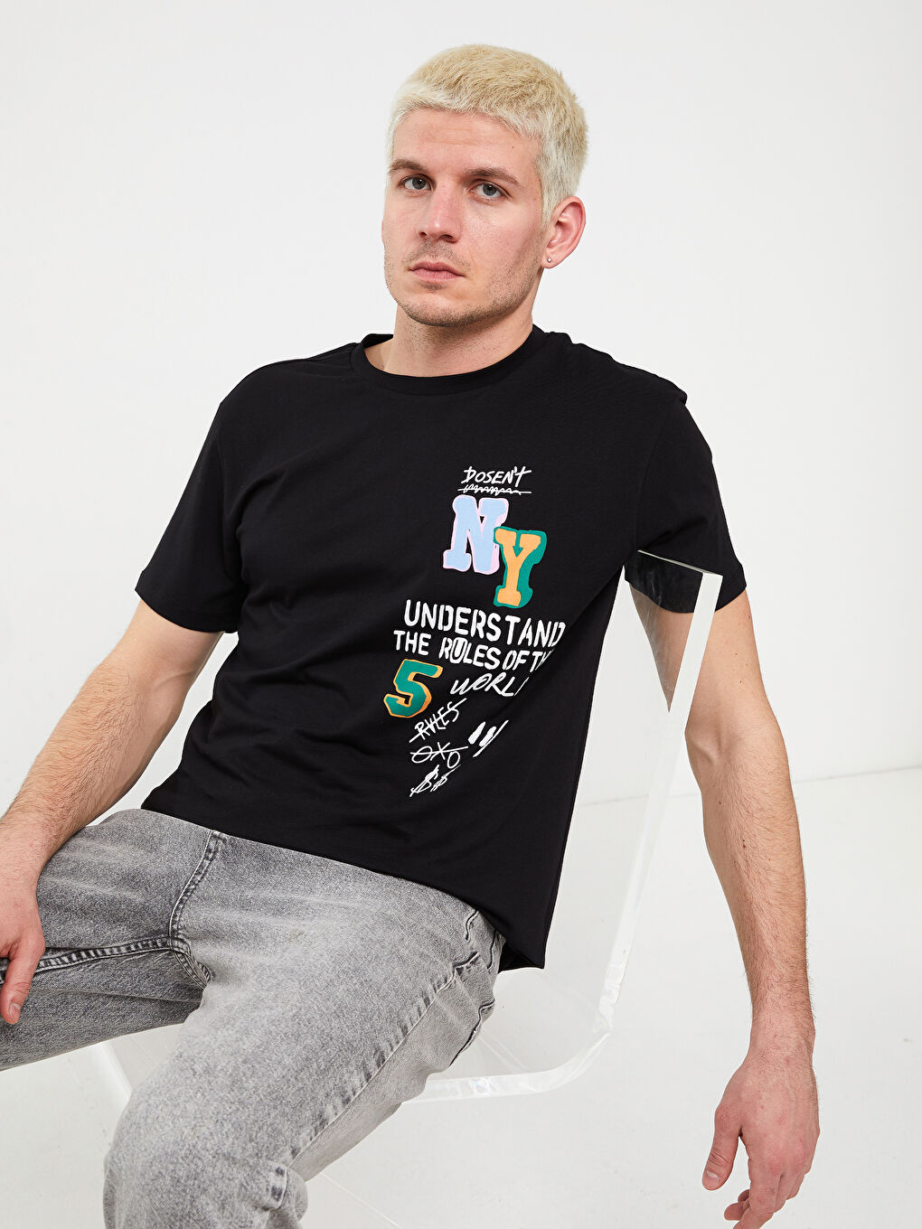 Siyah Bisiklet Yaka Kısa Kollu Baskılı Penye Erkek Tişört-1