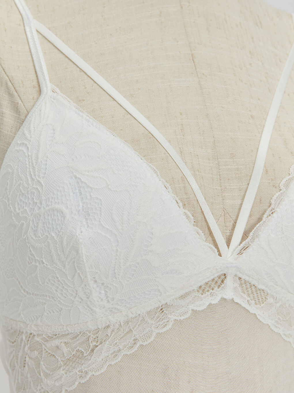LCW DREAM Ekru V Yaka Dantelli Bodysuit - 2