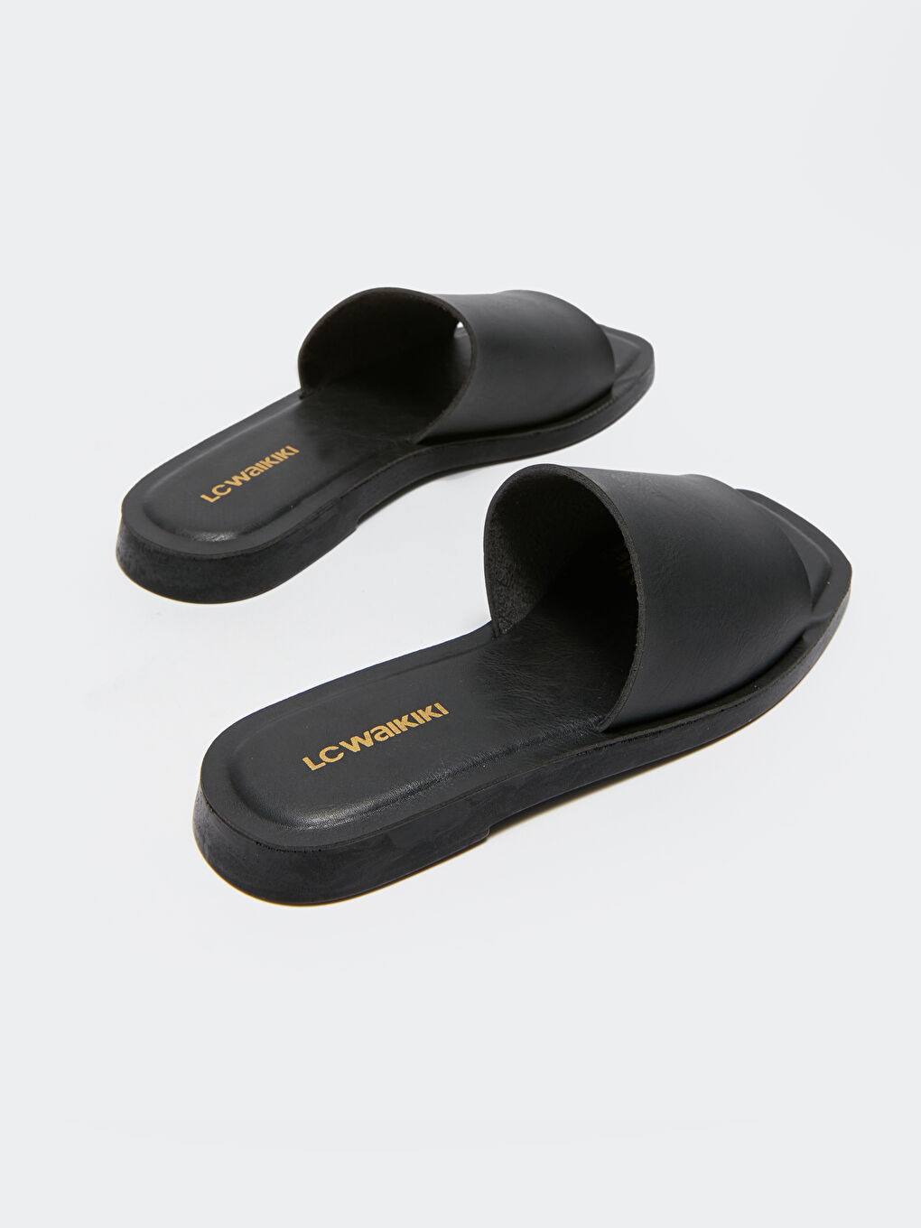 Siyah Deri Görünümlü Kadın Terlik-4