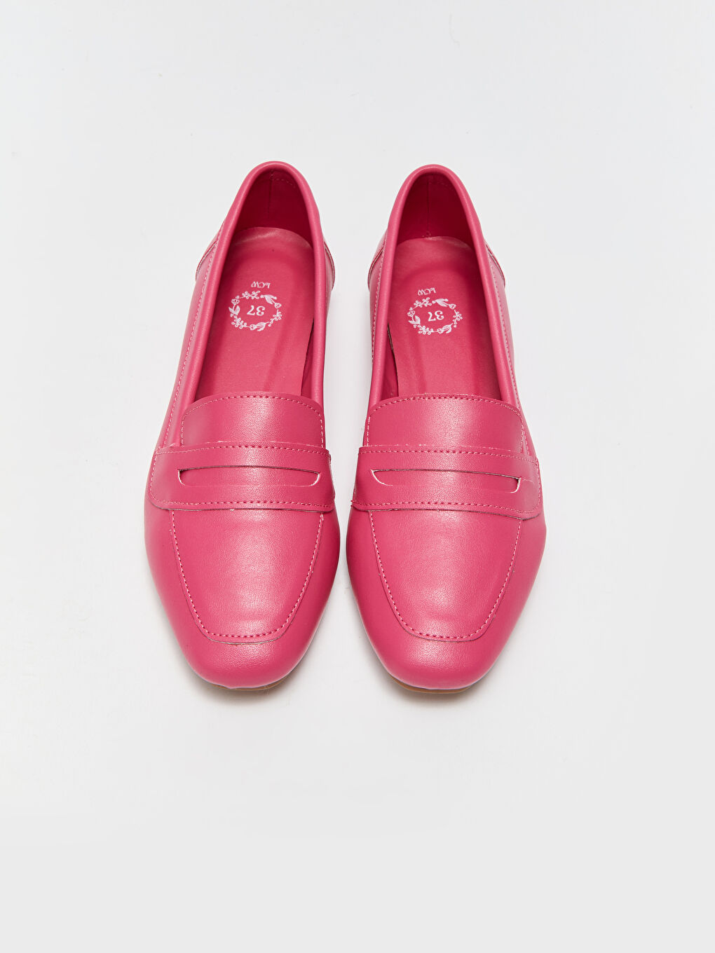 Fuşya Deri Görünümlü Kadın Klasik Ayakkabı-2