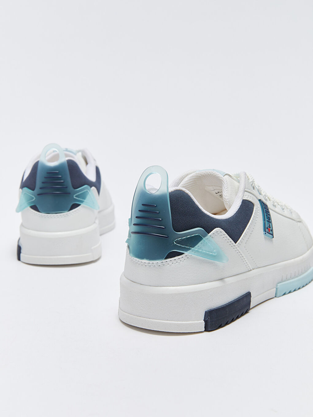 Beyaz Bağcıklı Erkek Spor Ayakkabı-3