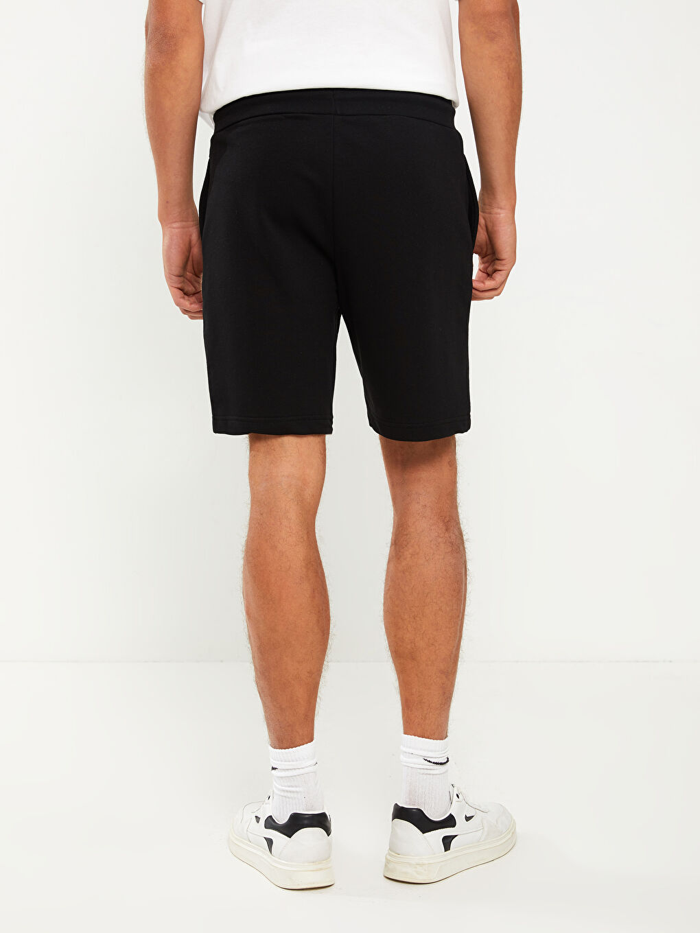 Siyah Standart Kalıp Baskılı Erkek Şort-3