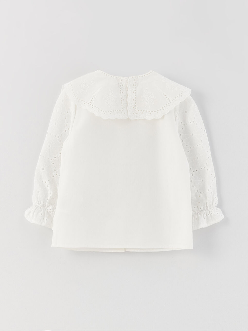 Beyaz Bebe Yaka Uzun Kollu Nakışlı Kız Bebek Gömlek-4