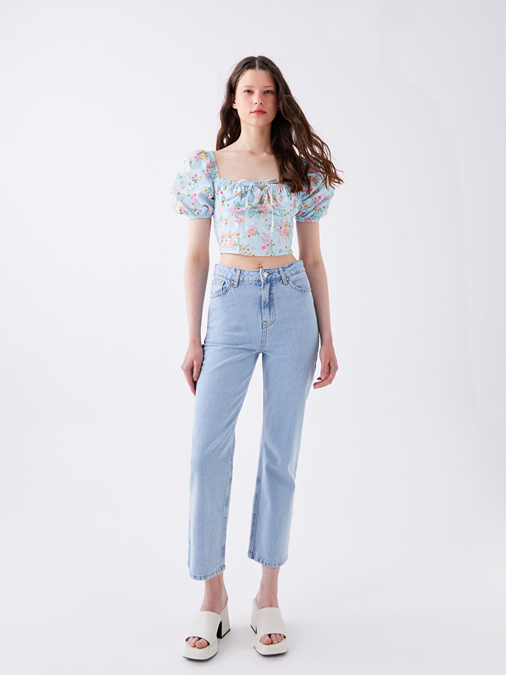 Heart Collar Floral Balloon Sleeve Crop Women's Blouse-2
