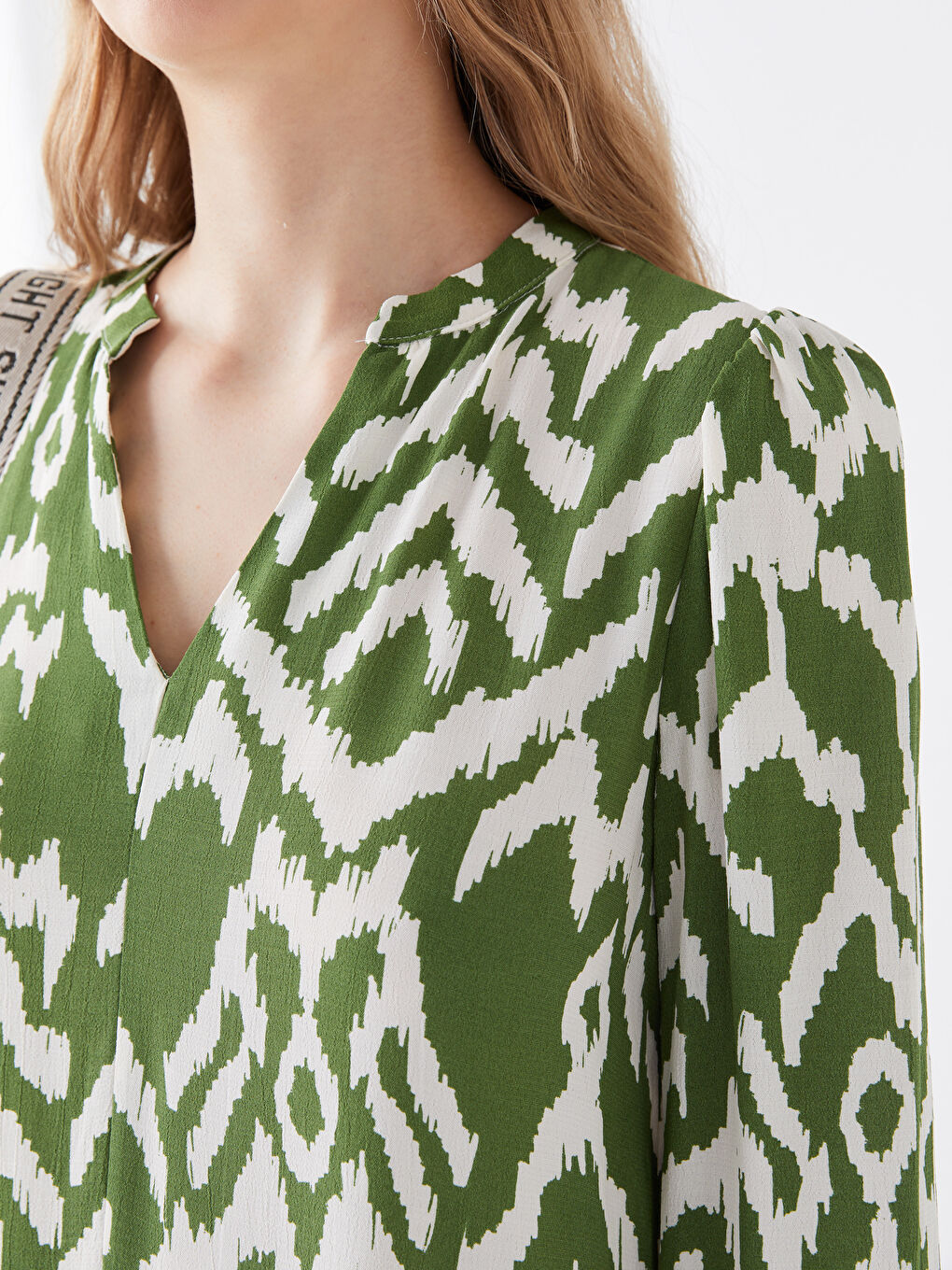 Yeşil Kaçık Yaka Desenli Uzun Kollu Kadın Elbise-3