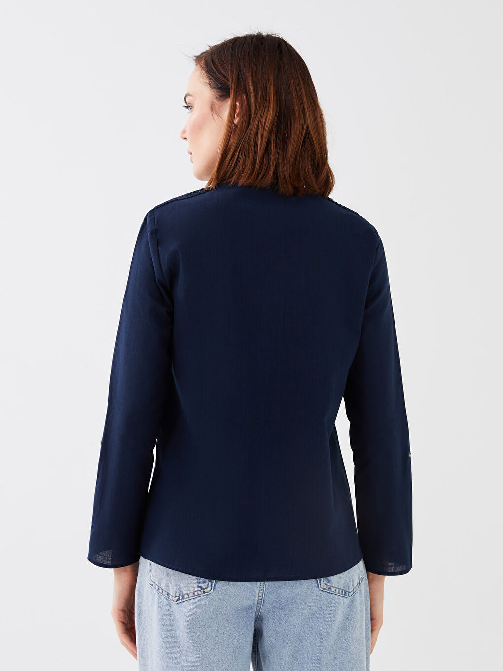 Blouse pour Femmes en Popeline à Manches Longues avec Détails en Dentelle et Encolure Henley-4