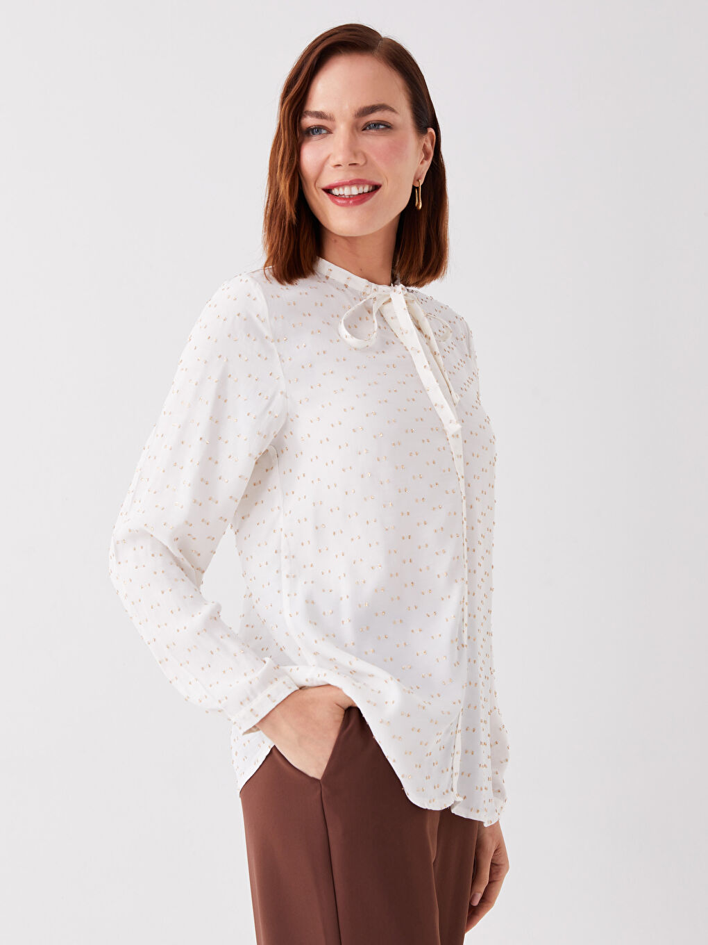 Ekru Bağlamalı Yaka Desenli Uzun Kollu Kadın Bluz