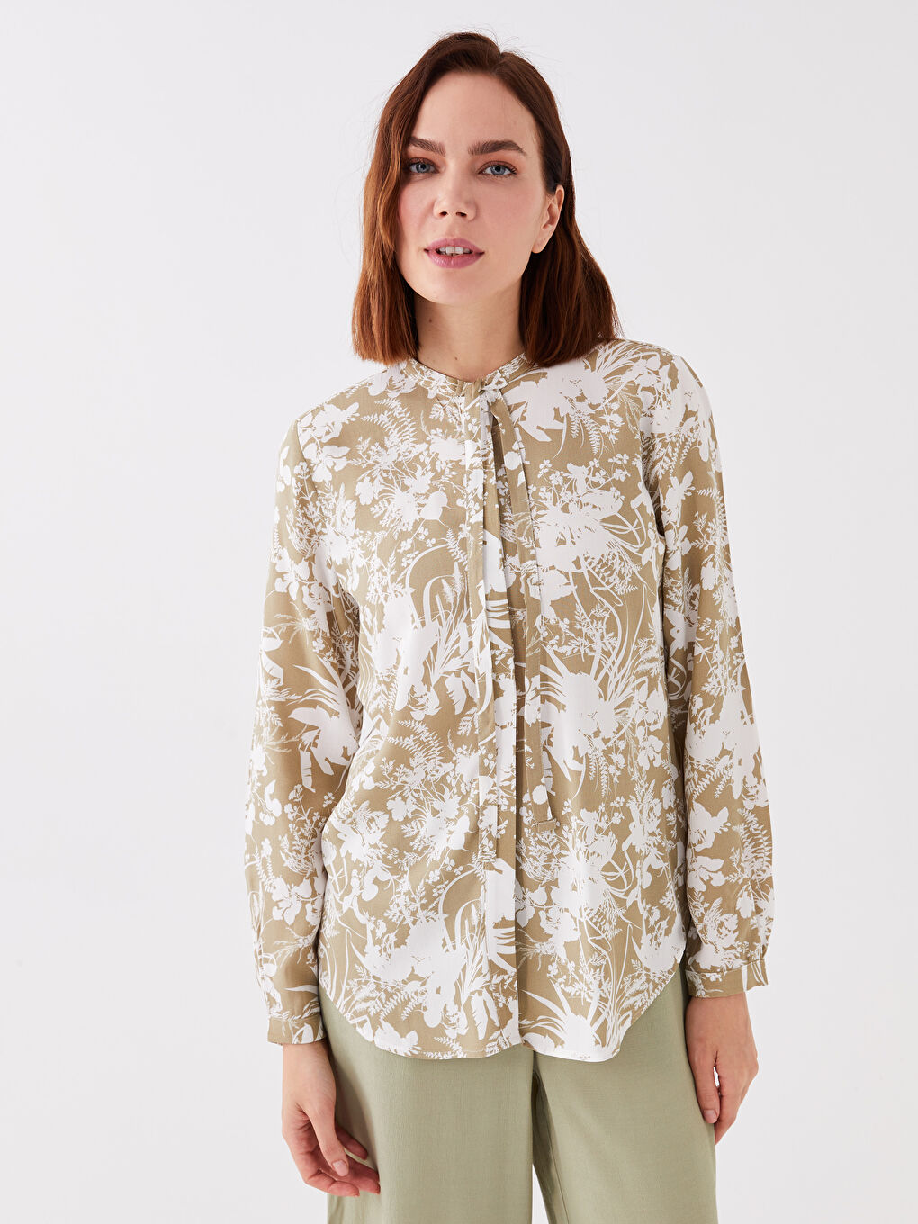 Yeşil Bağlamalı Yaka Desenli Uzun Kollu Kadın Bluz-1