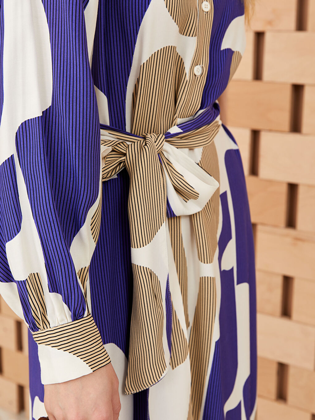 Mor Gömlek Yaka Desenli Uzun Kollu Saten Kadın Elbise-3