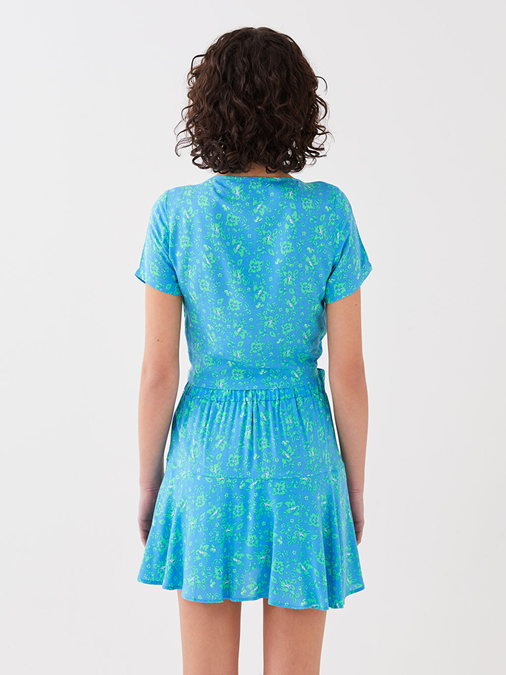 Mavi V Yaka Çiçekli Kısa Kollu Crop Kadın Bluz-4