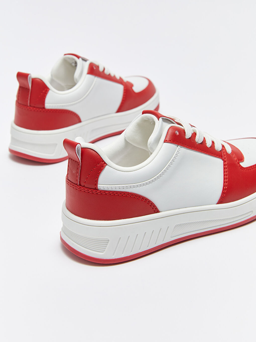 Kırmızı Bağcıklı Kadın Spor Ayakkabı-4