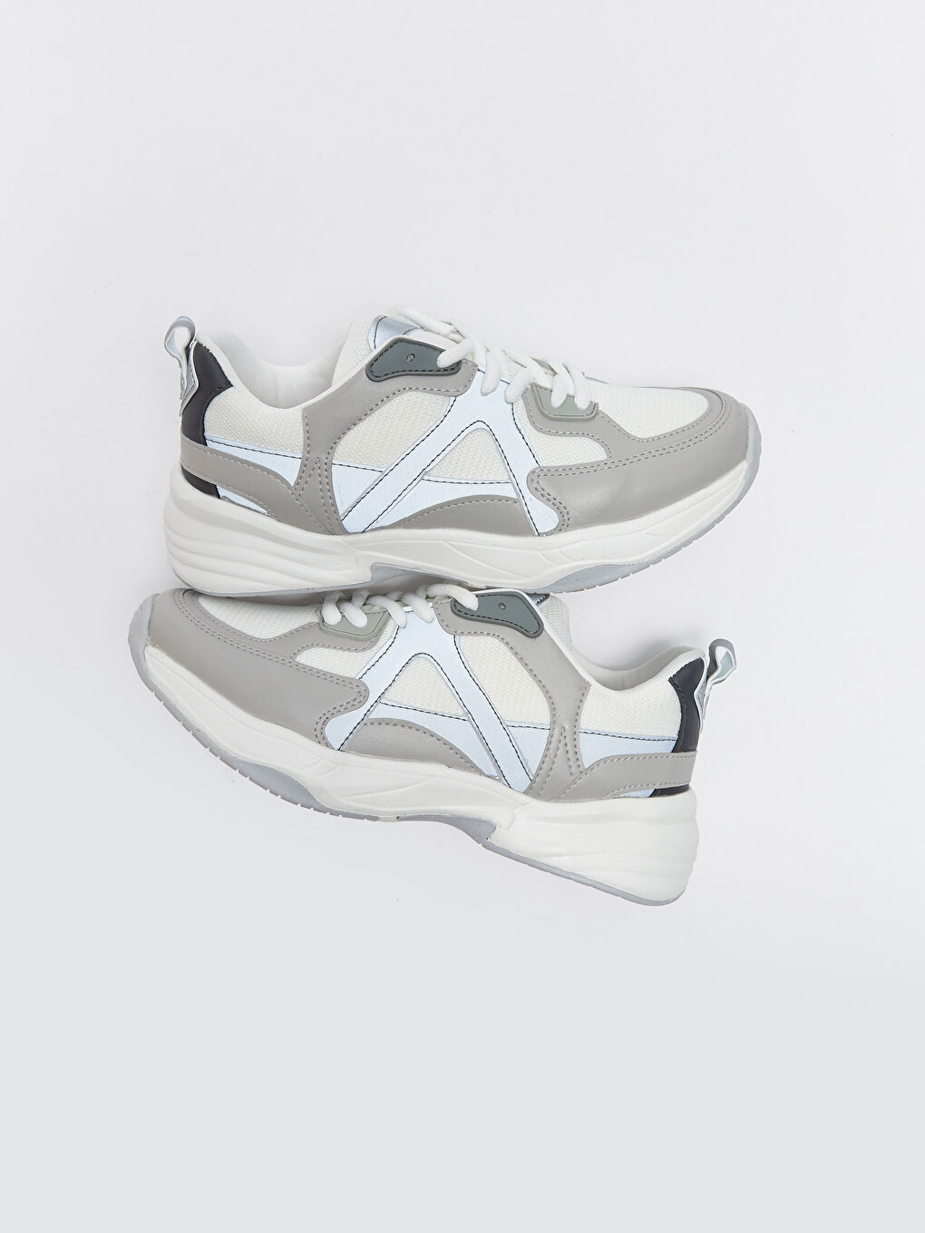 Gri Bağcıklı Renk Bloklu Kadın Spor Ayakkabı-2