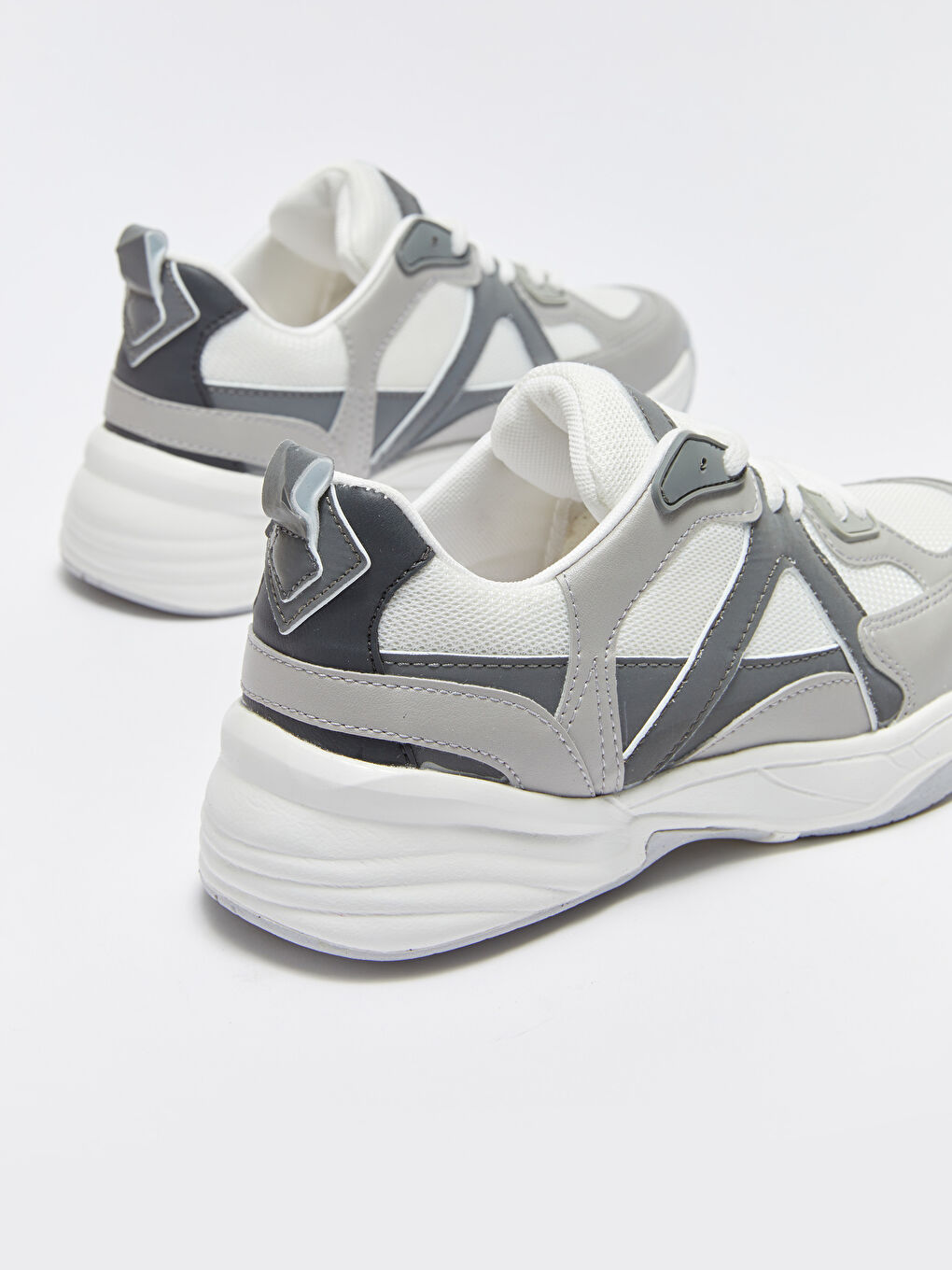 Gri Bağcıklı Renk Bloklu Kadın Spor Ayakkabı-4