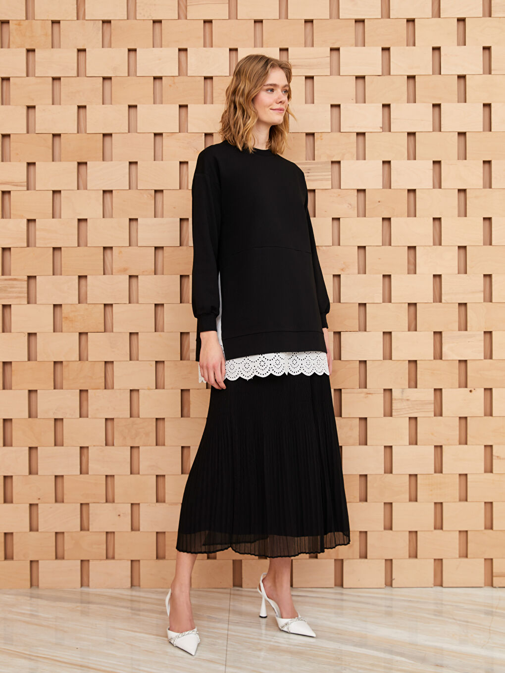 Siyah Beli Lastikli Düz Şifon Kadın Pileli Etek-1