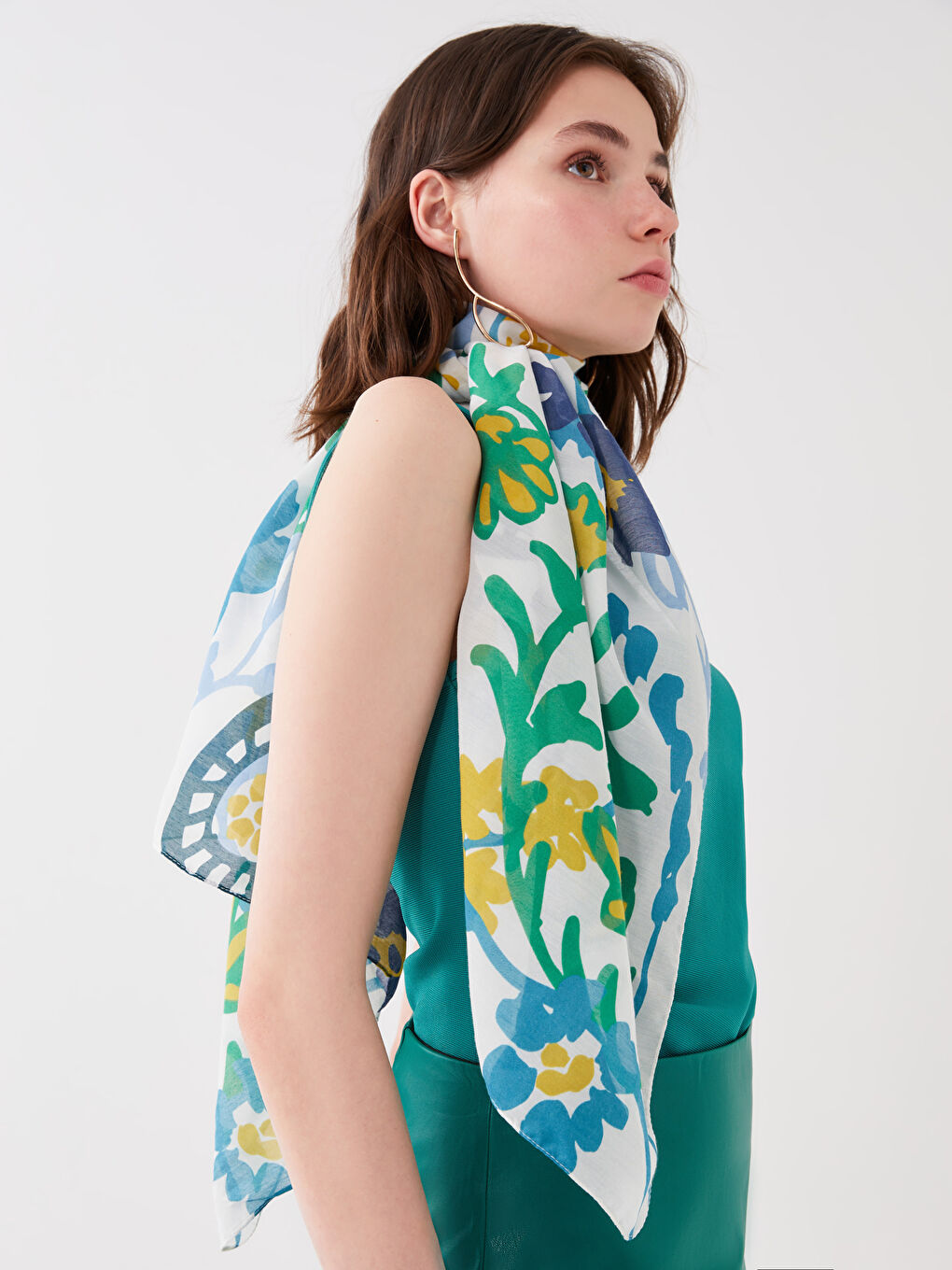 Yeşil Çiçek Desenli Kadın Şal