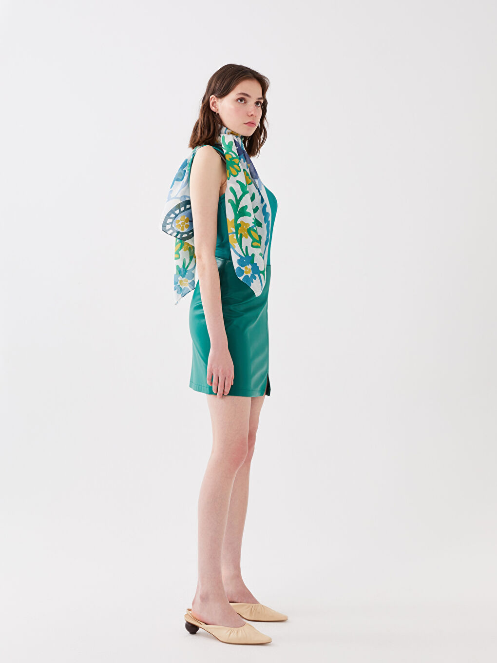 Yeşil Çiçek Desenli Kadın Şal-1