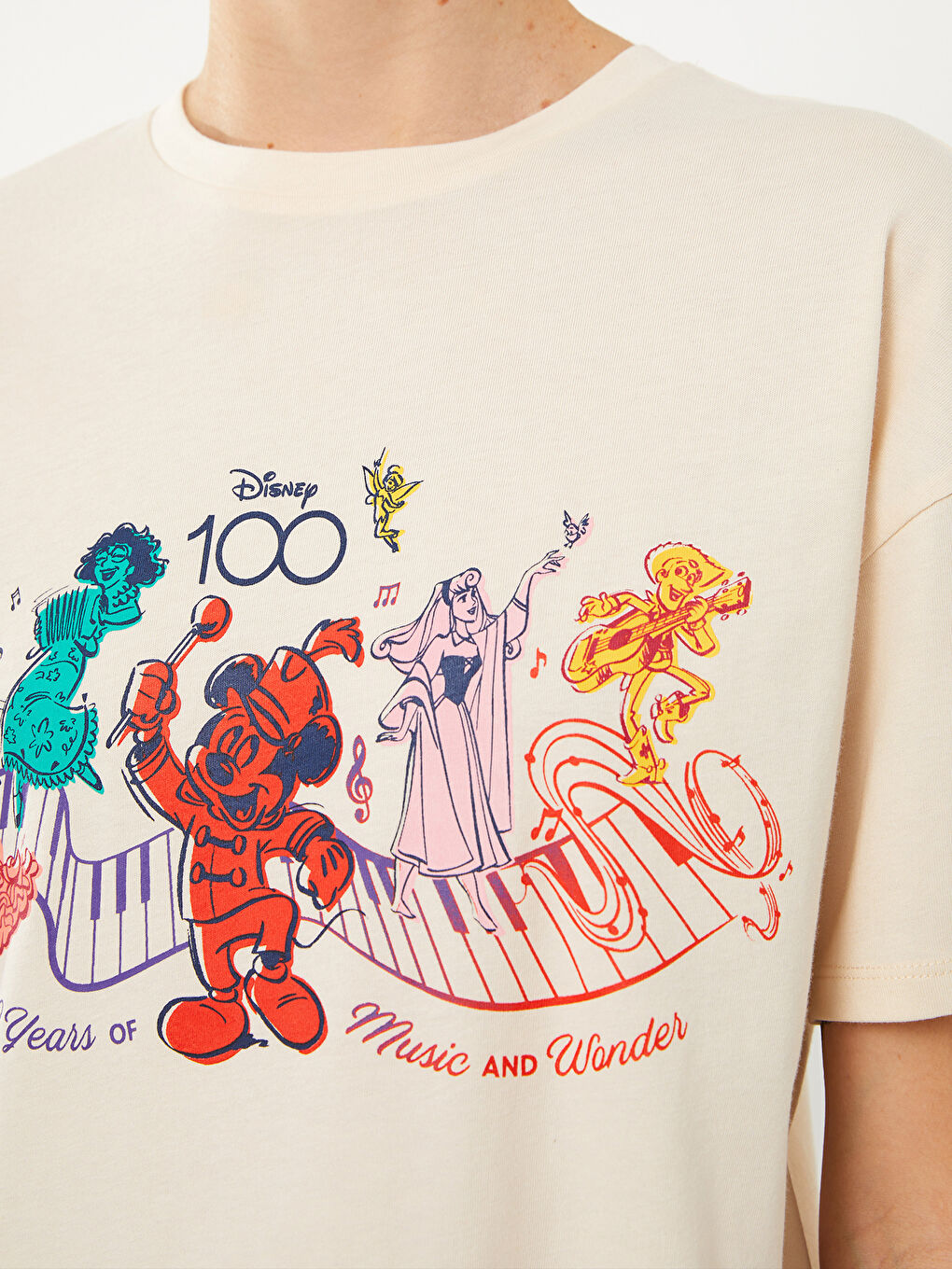 მრგვალი საყელო მიკი მაუსის ნაბეჭდი მოკლე სახელო ქალებისთვის მაისური-3