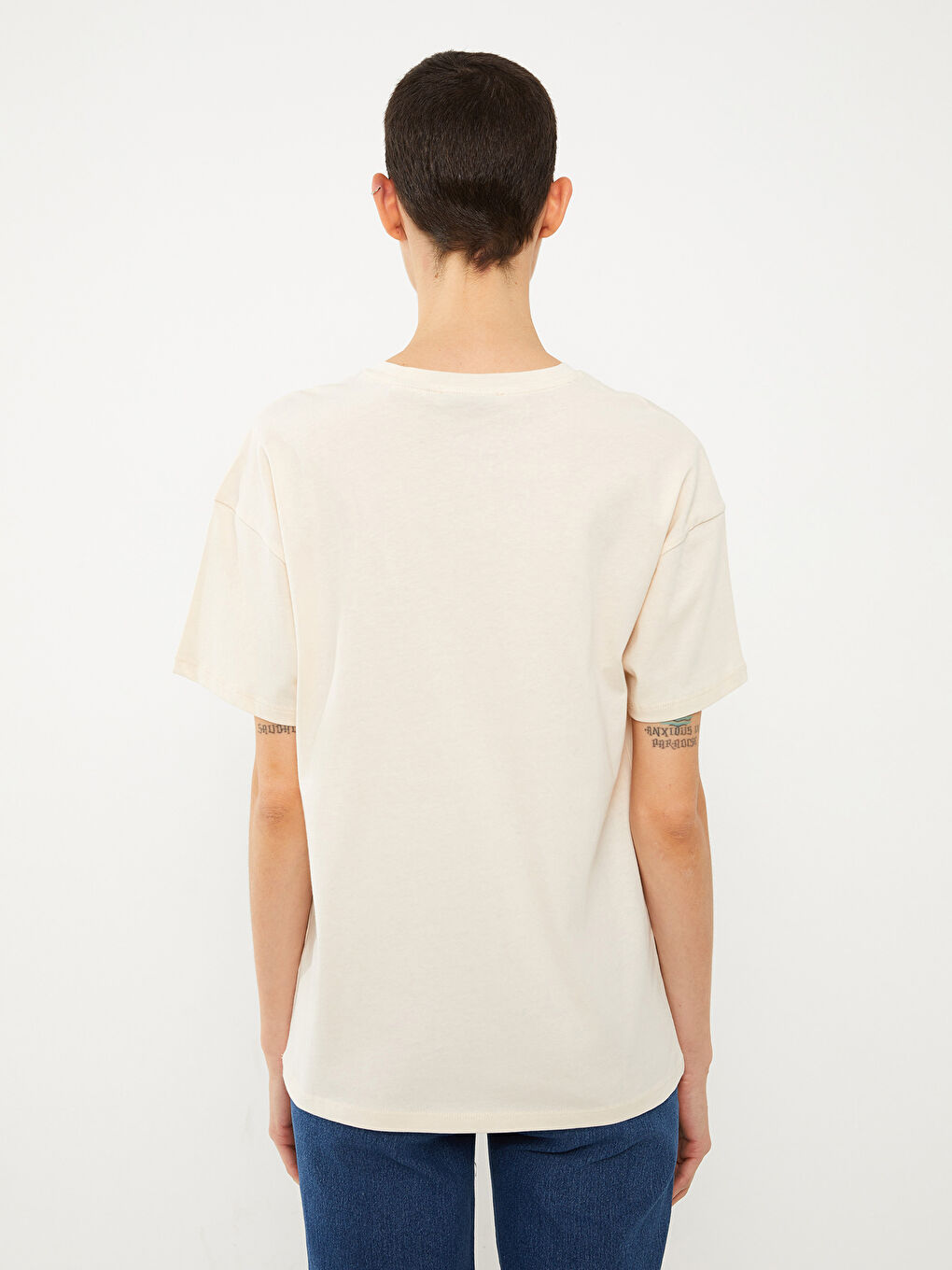 მრგვალი საყელო მიკი მაუსის ნაბეჭდი მოკლე სახელო ქალებისთვის მაისური-4