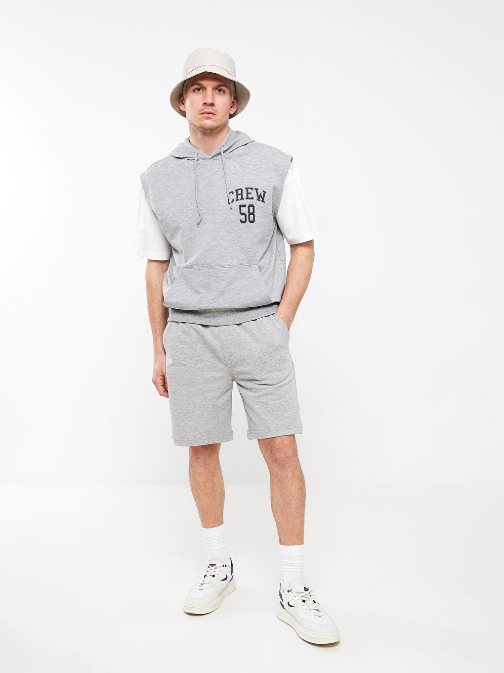 Gri Standart Kalıp Erkek Şort
