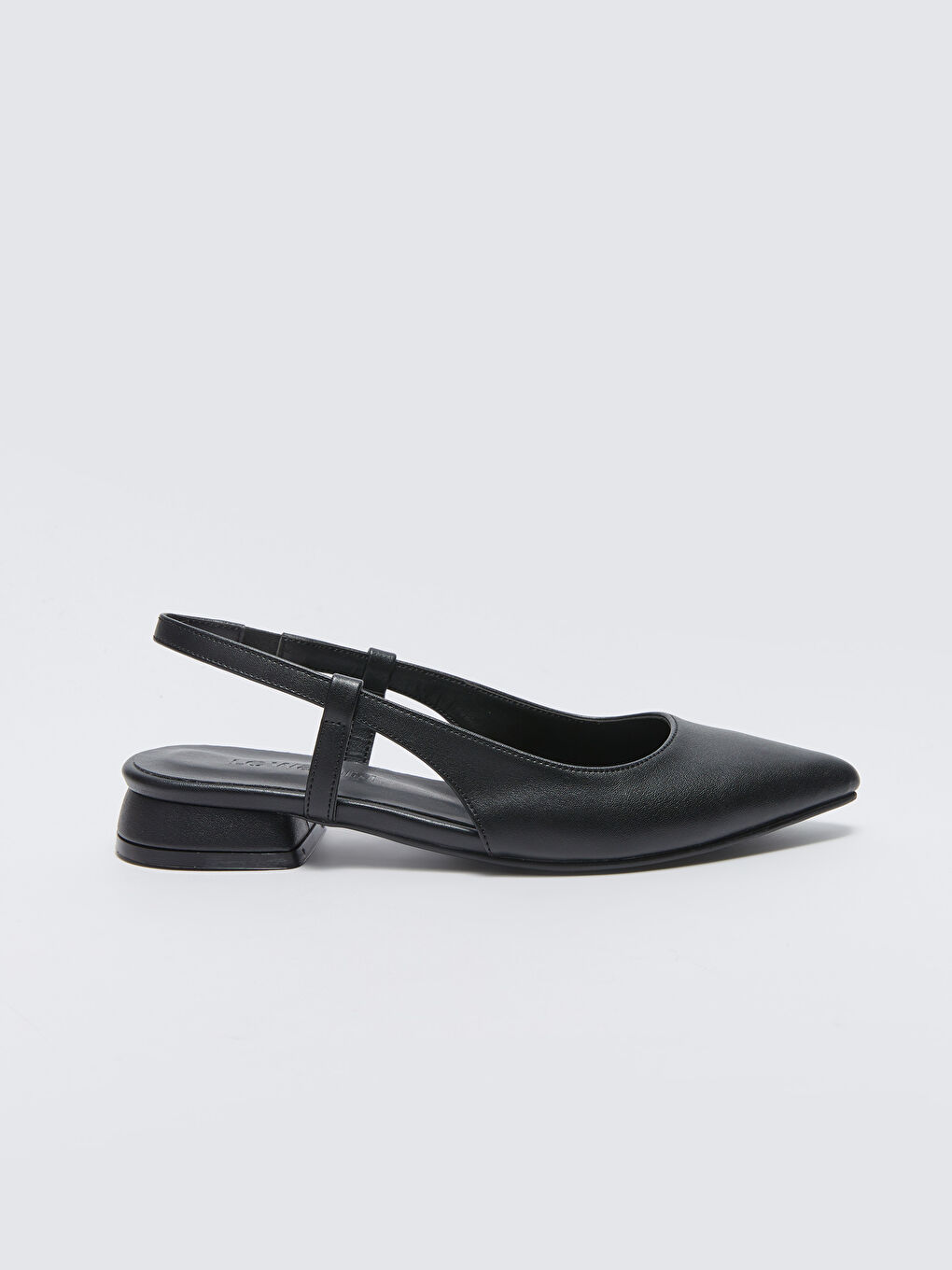 Siyah Deri Görünümlü Sivri Burun Kadın Babet-1