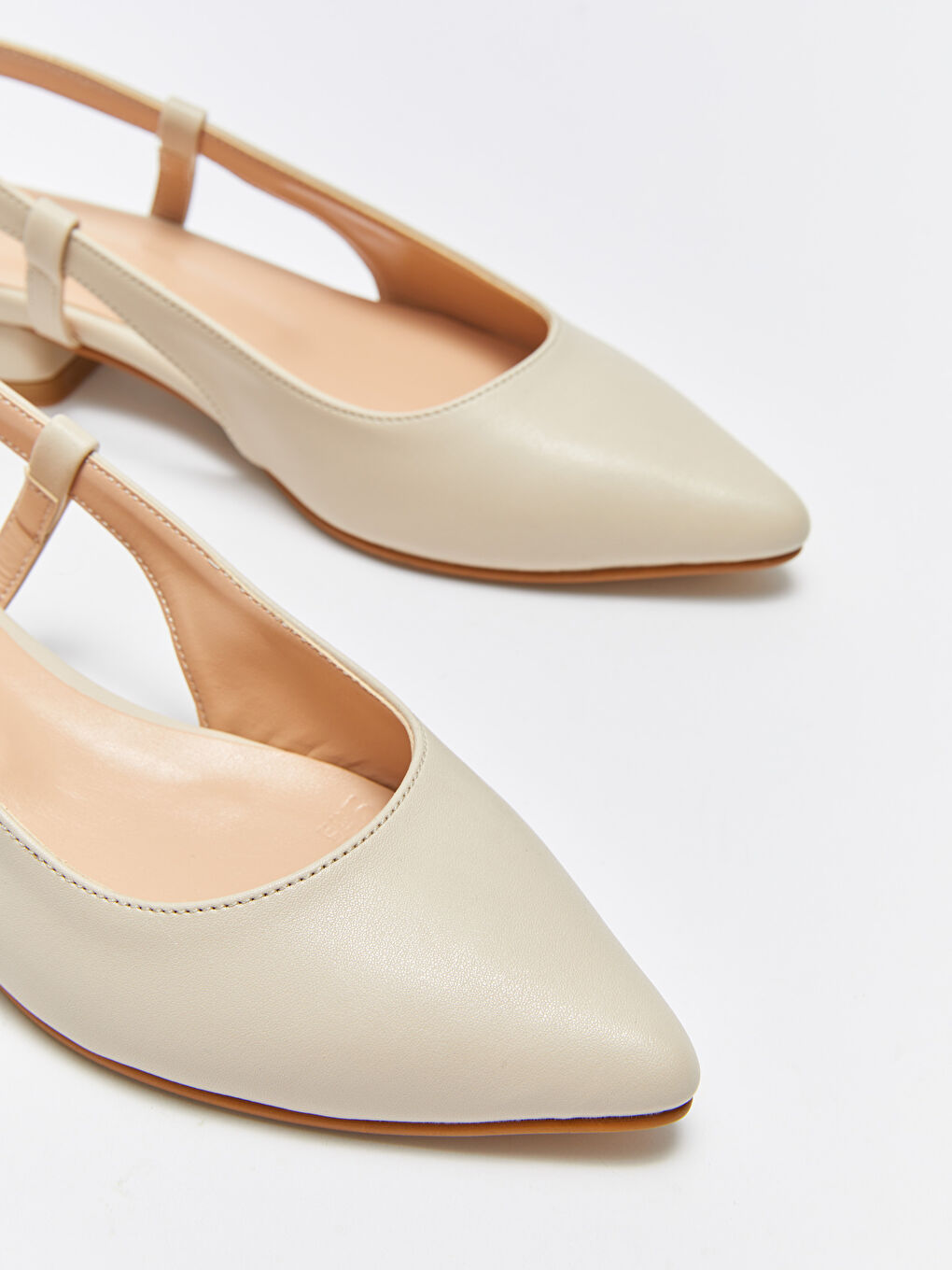 Bej Deri Görünümlü Sivri Burun Kadın Babet-2