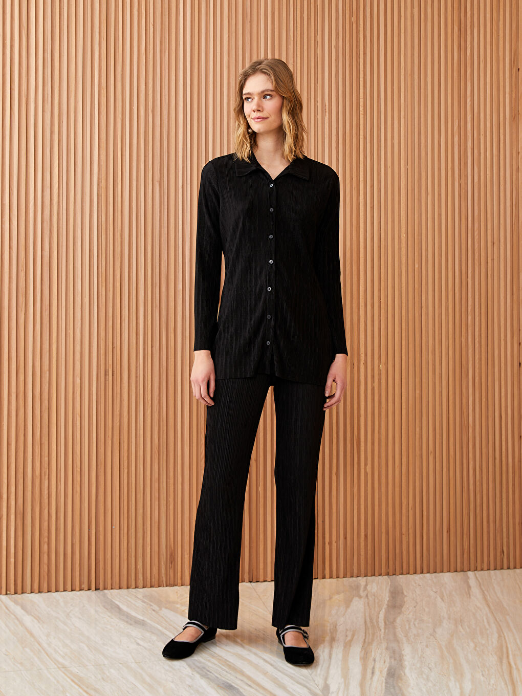 Siyah Beli Lastikli İspanyol Paça Kadın Pantolon-1