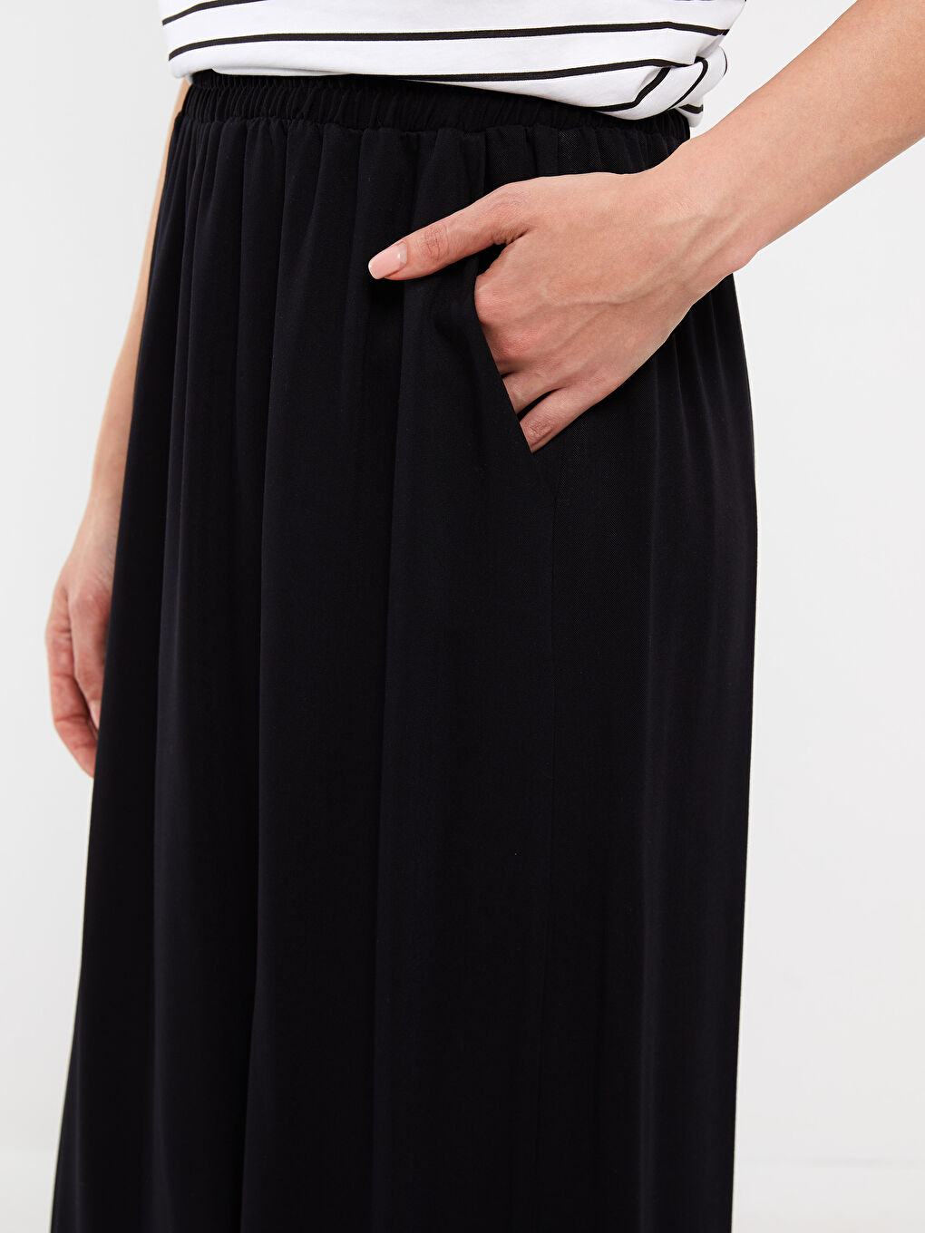 Siyah Beli Lastikli Düz Gabardin Kadın Etek-4