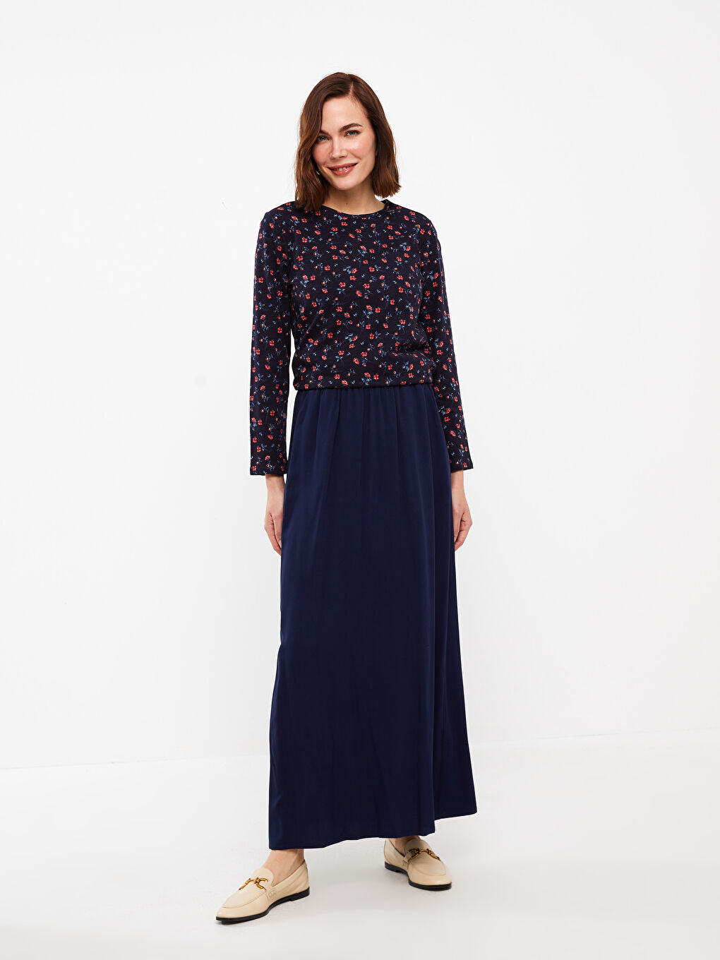 تنورة نسائية سادة خصر مطاطي قماش غاباردين