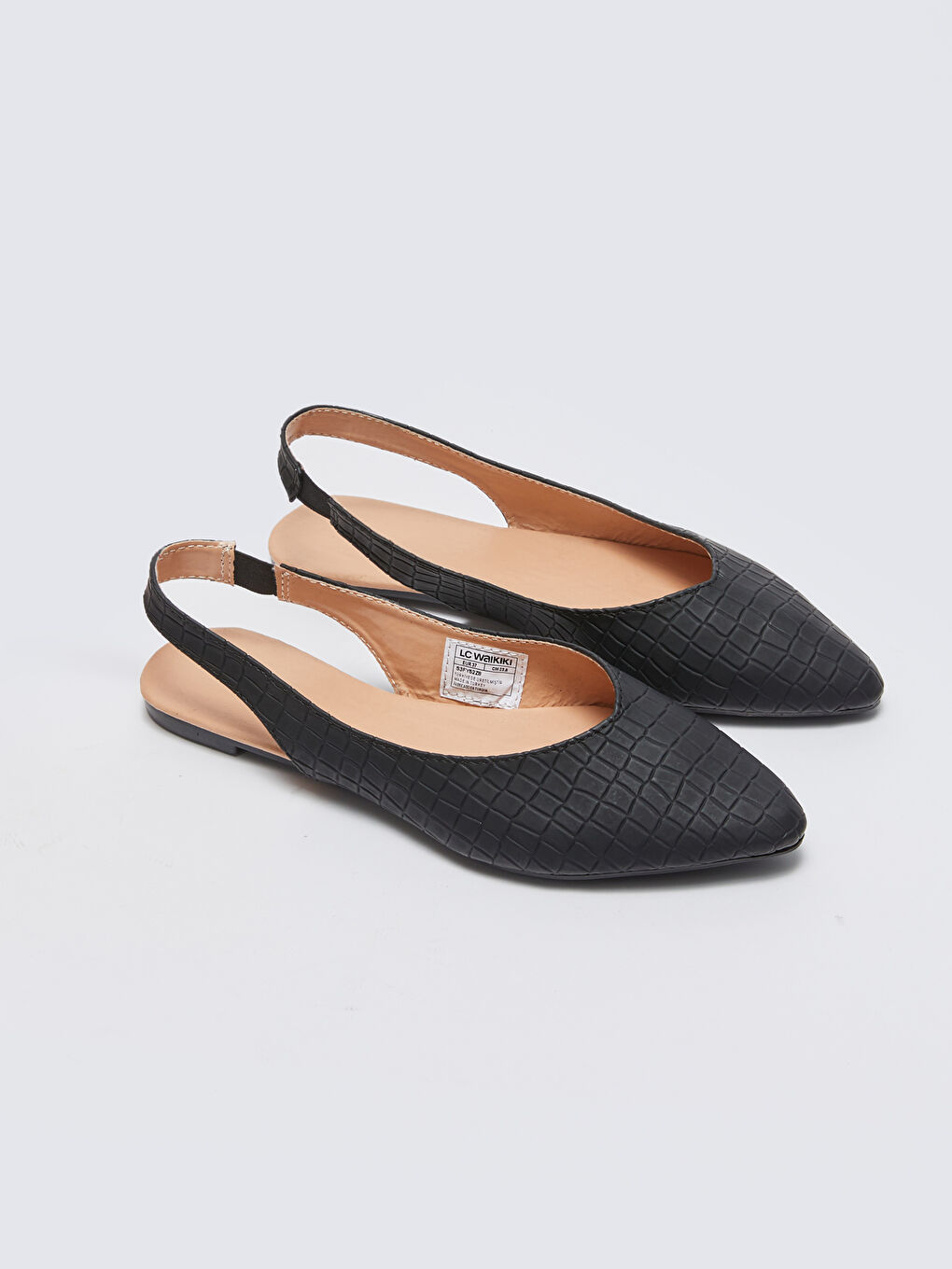 Siyah Deri Görünümlü Kadın Babet