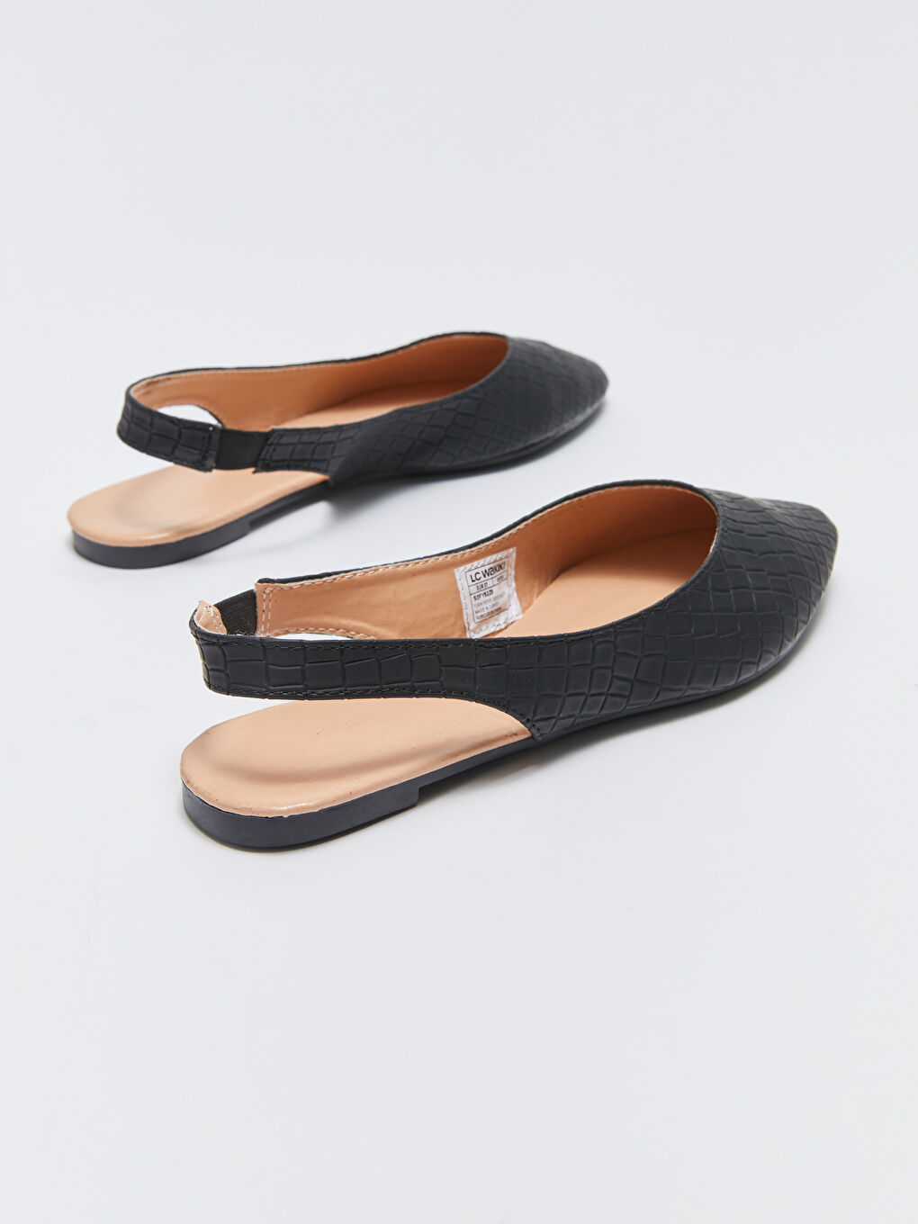 Siyah Deri Görünümlü Kadın Babet-4