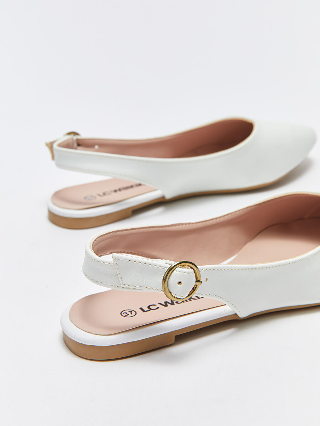 Beyaz Deri Görünümlü Kadın Babet-3